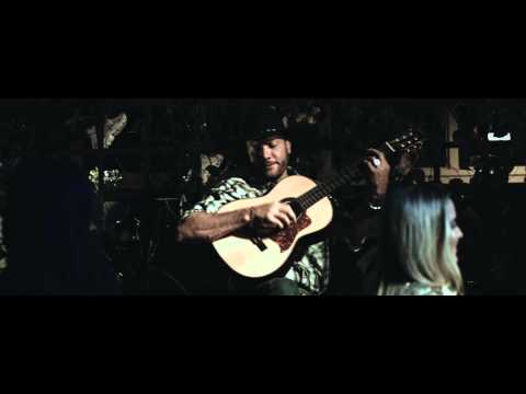 MANUTTI - Outro Gole ( CLIP OFICIAL ) HD