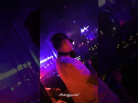 Oscar Mula - Metro Dance Club “La Familia”