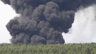 preview picture of video 'Горит СПбГУПП Полигон Красный Бор_Chemical burns landfill Krasny Bor'