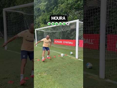 Finishing inside the line vs Lucas Moura 🔥