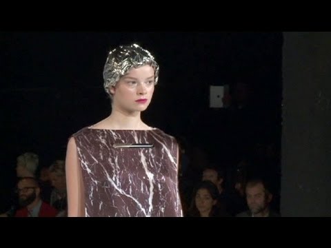 euronews le mag - Hussein Chalayan profite de l'instant