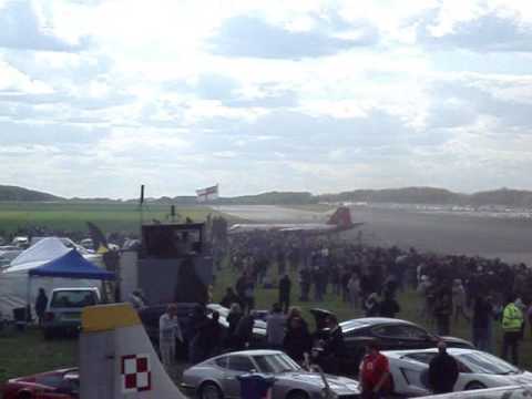 Accidental Victor take off at Bruntingthorpe - the rubbish version