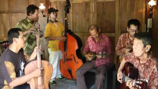 Download lagu Kroncong Setiakawan in Yogya 1 - 'Gambang Suling'.wmv mp3