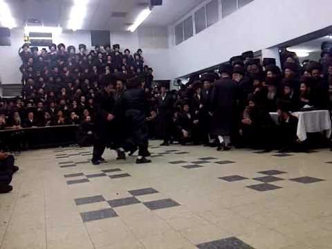 Rachmistrivke Wedding Adar2 -  Choson Mohl