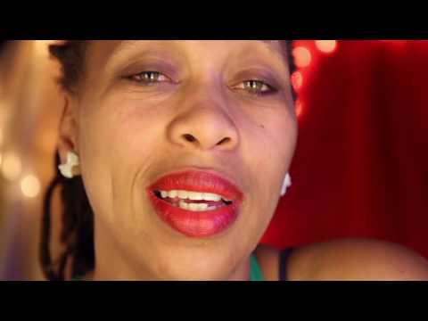 Latanya Lockett - Don't Dream it's Over (acoustic cover)