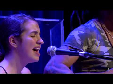 Michael Franti - Nobody Cries Alone (Live on eTown)