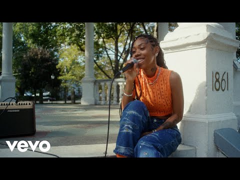 Rileyy Lanez - 4 Life (Performance Video)