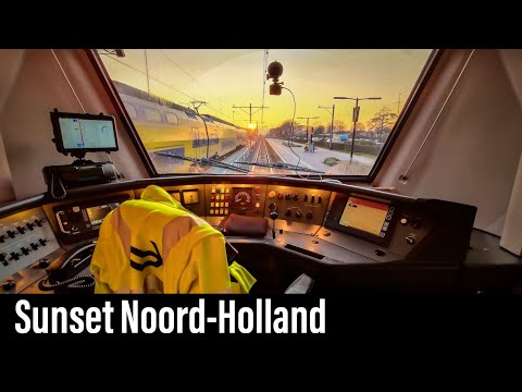 Train Cab Ride NL / Sunset Noord Holland / Enkhuizen - Hoorn - Amsterdam / VIRM IC / March 2022