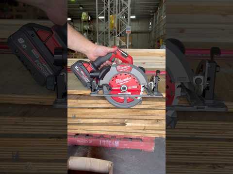 FIRST LOOK 👀 Milwaukee M18 FUEL 184mm Circular Saw (M18FCS66G3)