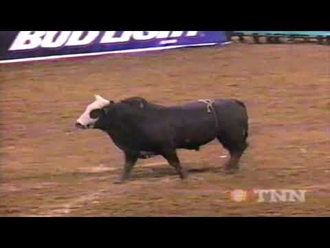 Razor's Edge wrecks Mark Cain - 98 PBR St. Louis