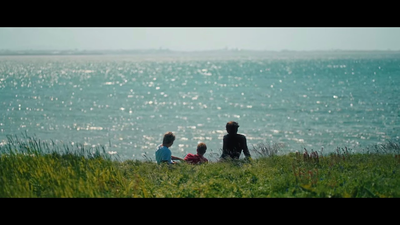 Undir Ísnum - Trailer 2