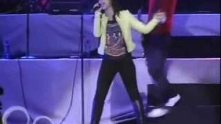 Demi Lovato - Lo que Soy (Jonas Brothers World Tour 2009 - Argentina)