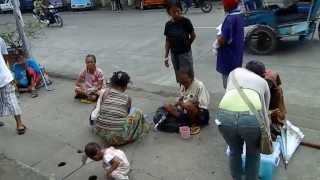 preview picture of video 'SideWalk Beggars - Dumaguete City Philippines'