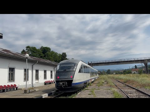 Automotorul Siemens Desiro DMU 2566 cu R9121 Plecând din Stația Câmpulung spre Parc Krețulescu.