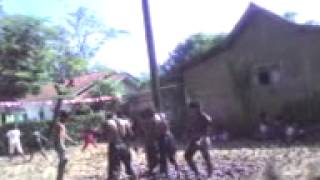 preview picture of video 'panjat pinang jatilawang 2014'
