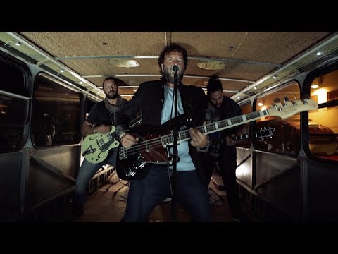 BAUER - Hombre de metal