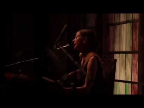 Big Dreams and the Headlines - Simone White