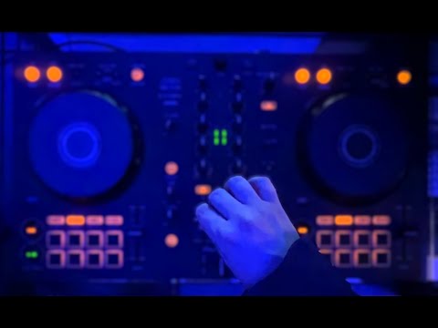 Vegard's Living Room Disco [081124]