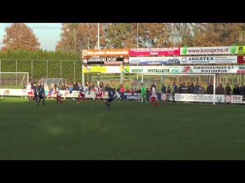 Voetbalwedstrijd VV Vosseveld - FC Trias