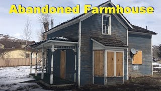 Abandoned Farmhouse in the Middle of Town -  Gypsum Colorado