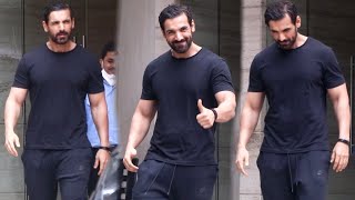 Download lagu JOHN ABRAHAM SNAPPED AT GYM IN BANDRA #JOHNABRAHAM #gym #spotted mp3