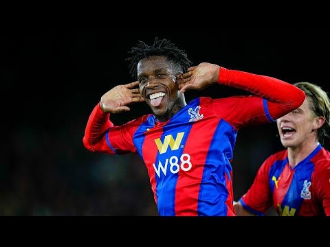 Crystal Palace thrashes Everton 4 - 0 to reach FA Cup's semi-finals