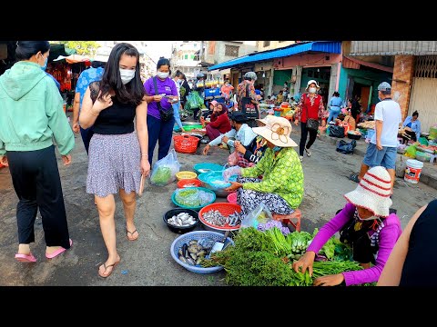 Exciting Morning Street Market Tour at Phsar Kandal Market, Phnom Penh, Cambodia