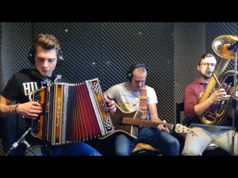 The Minions trio - Pod Šempolajem