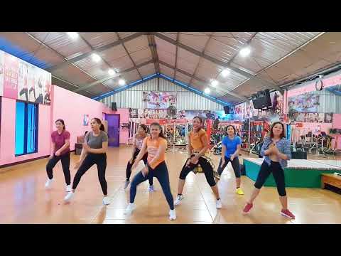 Daddy Yankee x Natti Natasha x Becky G - Zona Del Perreo | Bella Vamp Choreography | Zumba Dance Fit