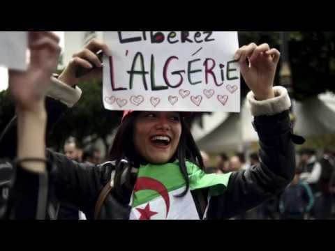 LIBEREZ L'ALGERIE يوم الشعب (avec traduction française)