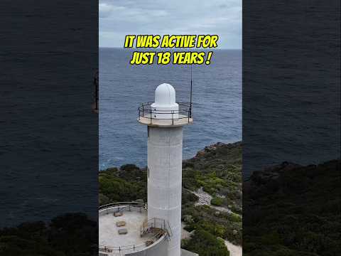 The Cave Point Lighthouse 💡 Albany