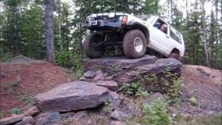 preview picture of video 'Jeep cherokee rock crawling Wisconsin and Minnesota ClearWater 4wheelers'