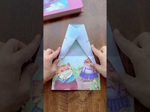 It turns out that the cloud-piercing paper airplane can be folded so beautifully. 520 ways to fo