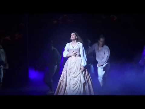 1789 Les amants de la Bastille, Tomber dans ses yeux Camille Lou 02/01/14