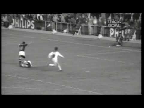 Goal! Pierno Prati. UEFA European Champion Clubs' Cup 1968/1969. Final. Milan - Ajax