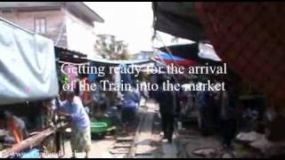 preview picture of video 'Railway market Samut Songkhram, Mae Klong Market, Thailand. Part 2'
