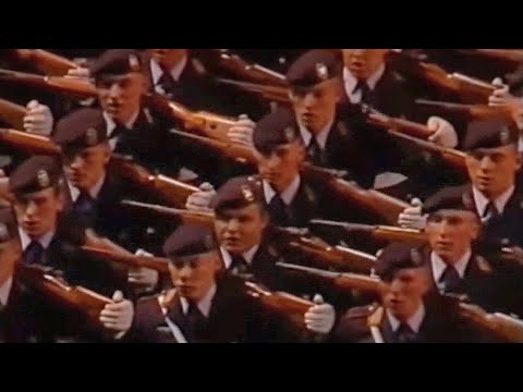 Das Wachbataillon singt: Flieger, grüß mir die Sonne - Marschmusik/Marschlieder der Bundeswehr
