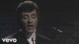 Frankie Valli - Can&#39;t Take My Eyes Off You (Live)