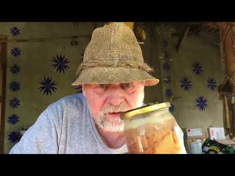 Supplies for difficult times: meat in jars