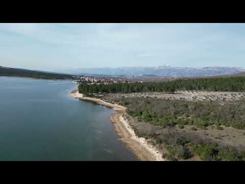 Kroatien Strandhaus Ferienhaus mit 4 Wohnungen in Crna Punta bei Karin. Natürlich direkt am Meer 🌊