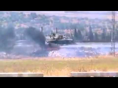 رصد دبابة  مدمرة على أوتستراد حلب - غازي عنتاب بعد استهدافها من قبل كتيبة أحفاد عمر