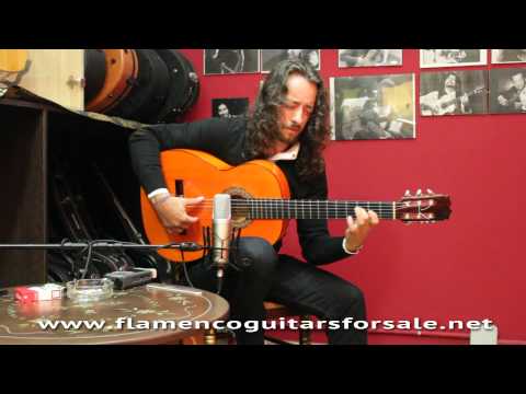 El Perla plays the Hermanos Conde 1976 flamenco guitar for sale