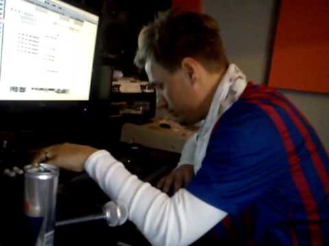 Blero ft Cekic ft Eki {Klani Shqiptar} Ft Lindi Ft Valza ne Studio 2011