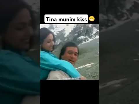 Tina Munim and Rajesh Khanna kiss #tinamunim #tinamunimsongs #rajeshkhanna #kiss #alagalag