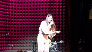 ROSALÍA &amp; Raül Refree &quot;Catalina&#39; at NYC&#39;s Joe&#39;s Pub (March 23, 2018)