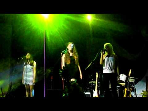 Ilijana Puja si Marisela Bulic-  Tineretea canta 2011