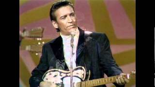 Waylon Jennings - You&#39;ve Got To Hide Your Love Away