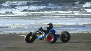 preview picture of video 'Newport Beach Pembrokeshire, Kite Buggy Ozone Kite'