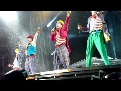Take That Hampden 21/6 Clown Medley