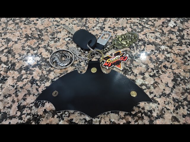 Vídeo relacionado con IBXWMNG Llavero Batman de Piel Sintética Estuche de llaves de Batman Funda para llaves de piel Organizador de llaves Regalo Hombre